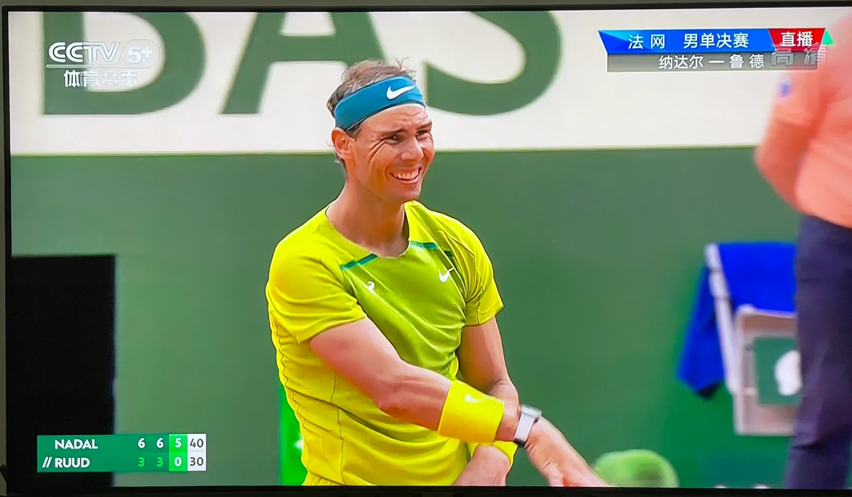 亚博-夺冠引发热议！，纳达尔在RNG比赛中刷新纪录全场沸腾不已(纳达尔美网夺冠)