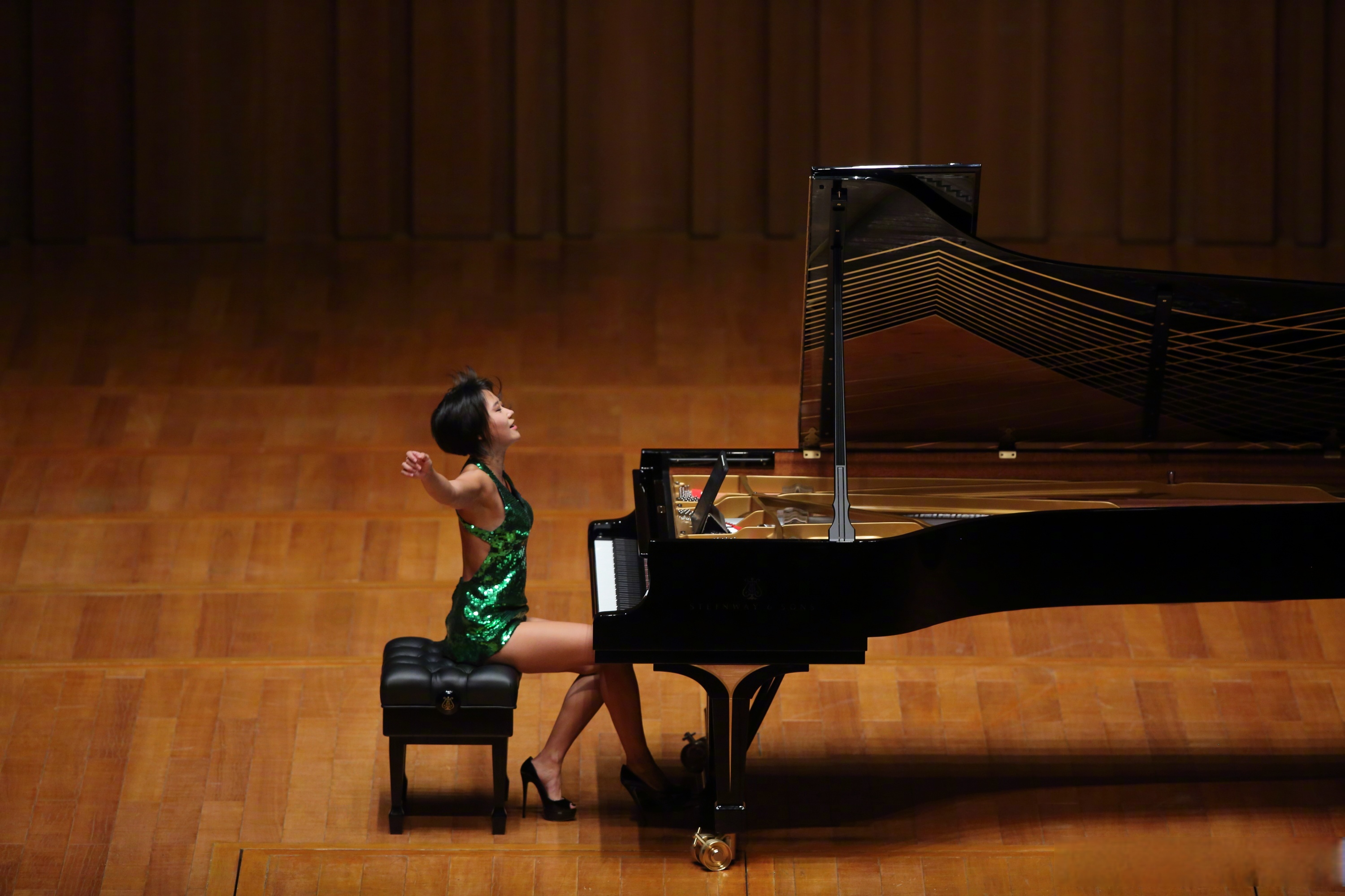 YABO- 莎拉波娃漏缝照片 