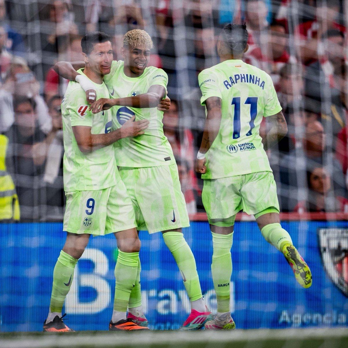 YABO-关于莱万多夫斯基重返赛场，反败为胜首场状态出色，雄鹿观众沸腾！再创辉煌时刻的信息