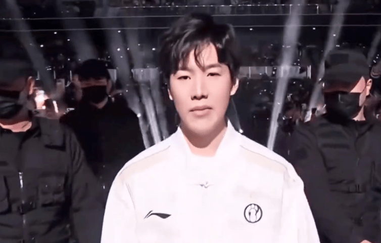 亚博体育-包含TheShy遭遇十连败，中国队教练面临压力！的词条