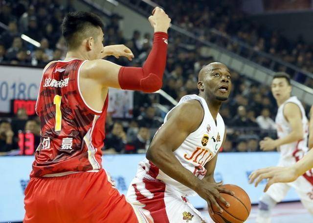 亚博体育-Karsa爆冷击败法国队，出色防守引爆全场！的简单介绍